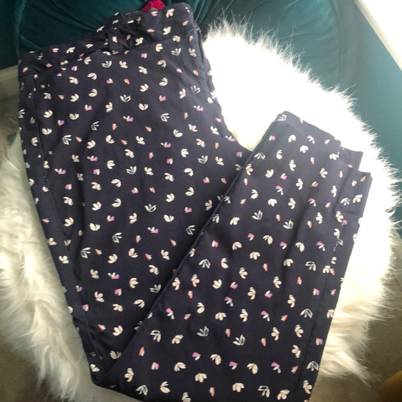 🌟3 for 30🌟 Cropped Flower print pants sz14 - Picture 1 of 4